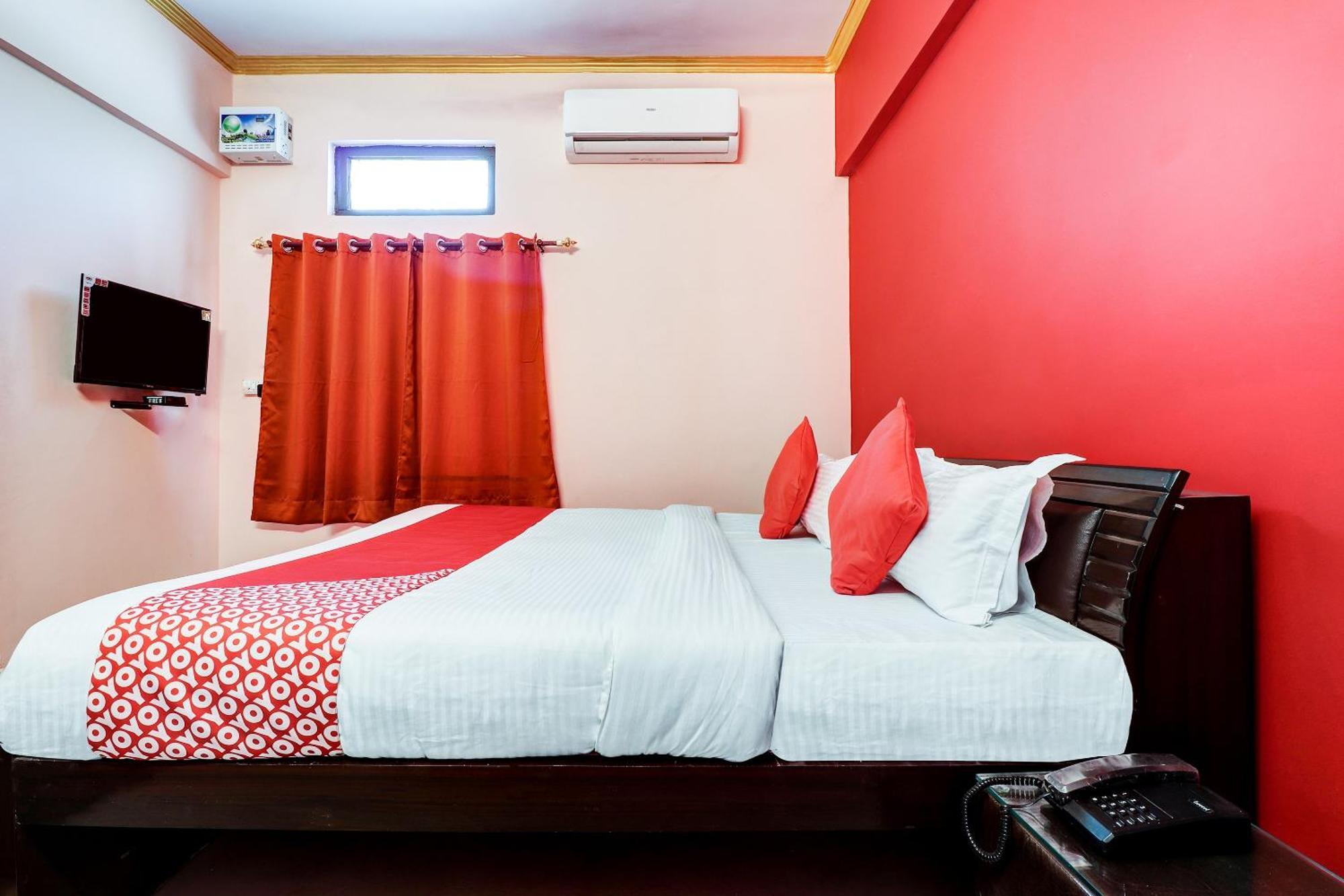 Hotel O Star City Hotel Ayodhya Buitenkant foto
