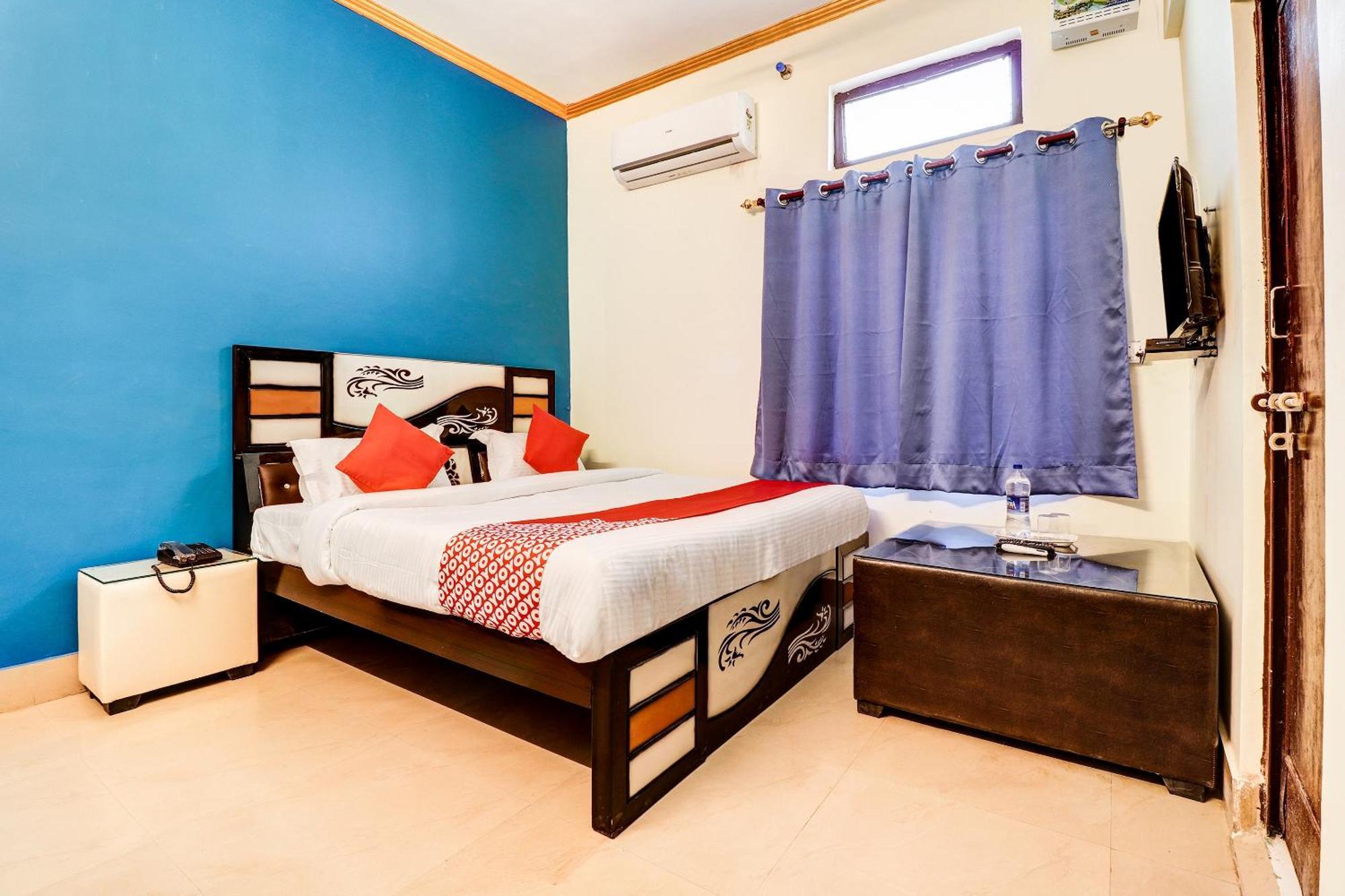 Hotel O Star City Hotel Ayodhya Buitenkant foto