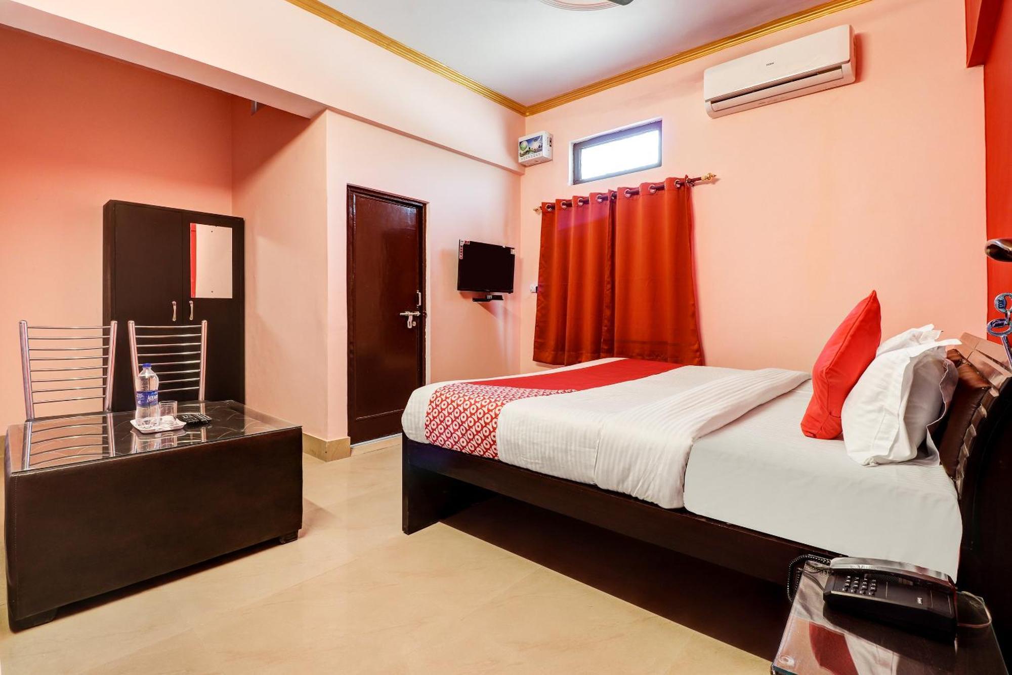 Hotel O Star City Hotel Ayodhya Buitenkant foto